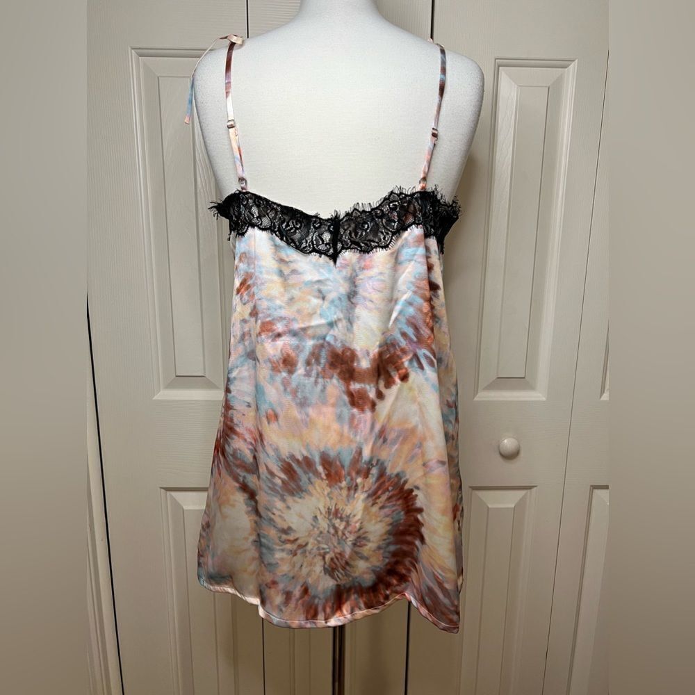NWT Kenzie + Francesca’s tie dye lace dress size large - Picture 5 of 7